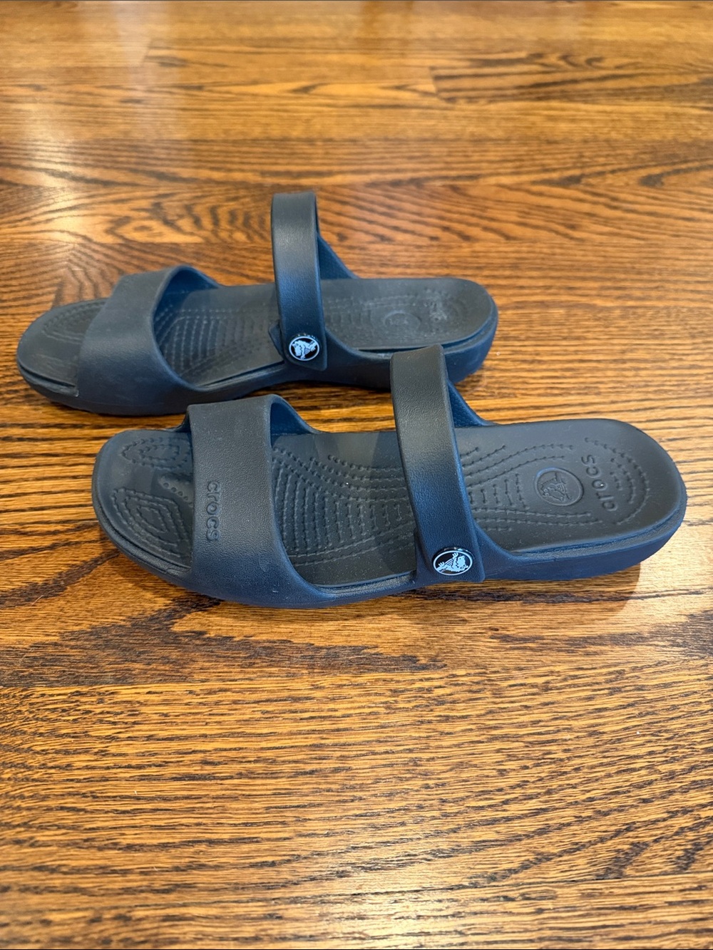 Crocs sz 7 Women’s Black Sandals